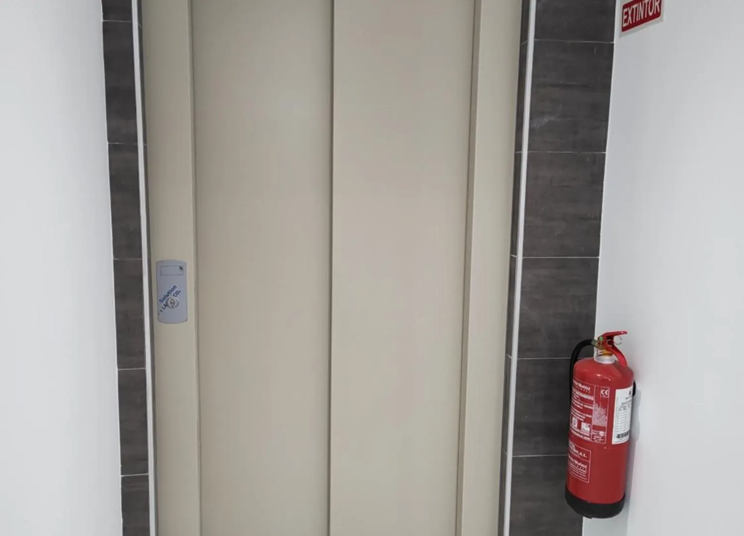 Apartmán Am Chinorros Square. Fuengirola 0*,